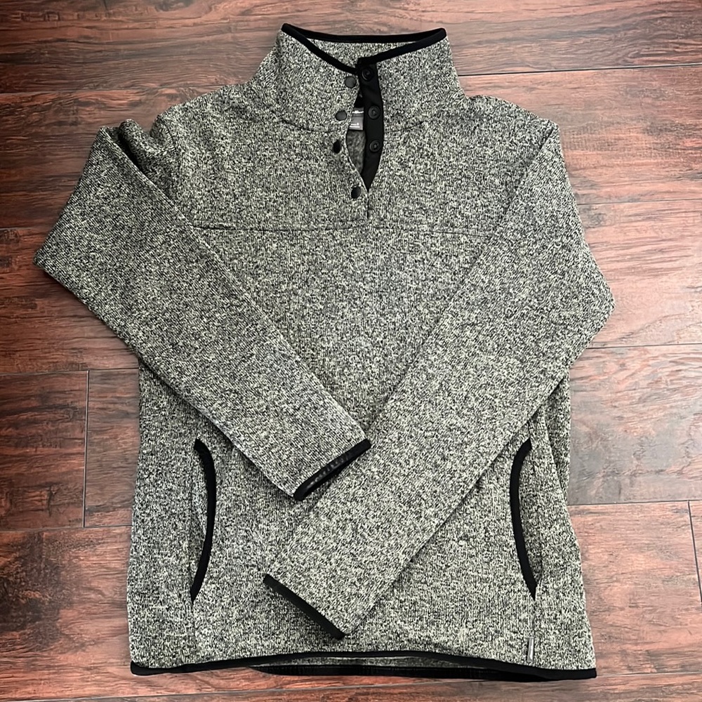 Eddie Bauer Quarter Button-up - Picture 1 of 3